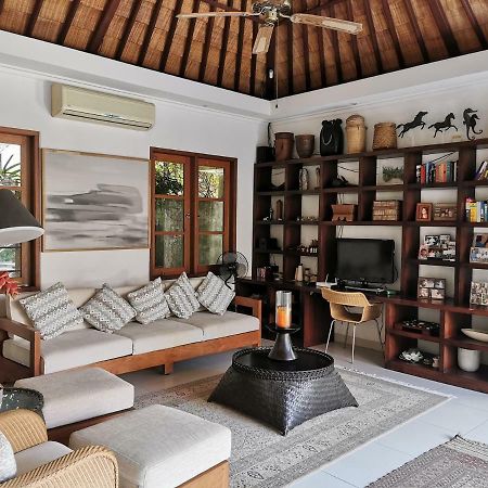 Villa Aliya Sanur Buitenkant foto